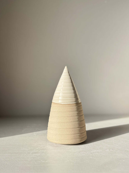 Textured Ceramic Tree – Yuki #01, handmade ceramic with glossy white glaze over warm clay and visible ridges from the Yuki Series.