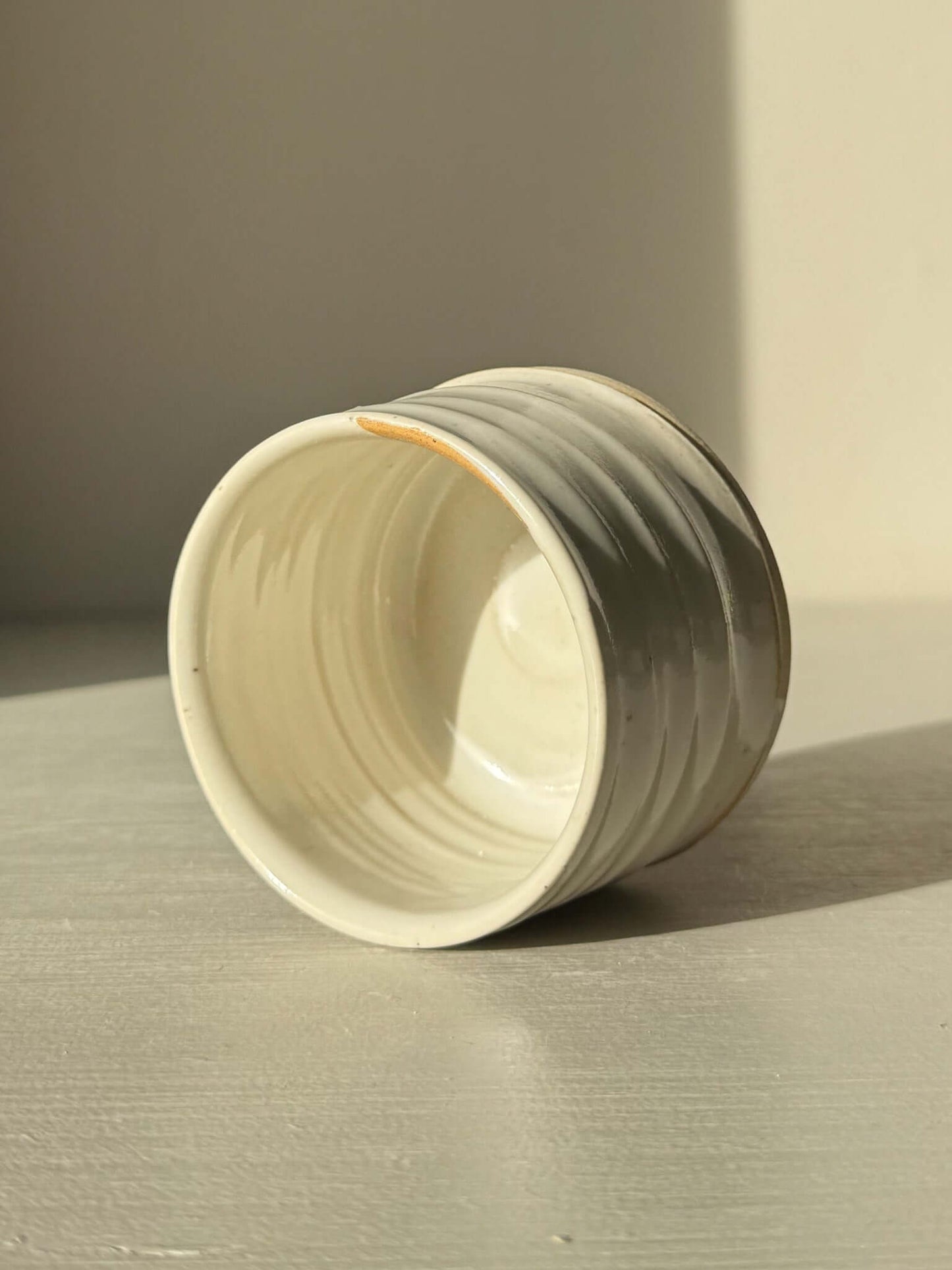 Yunomi Cup – Glossy White #03 featuring soft curves and a flowing white glaze, perfect for tea, coffee, or warm beverages.