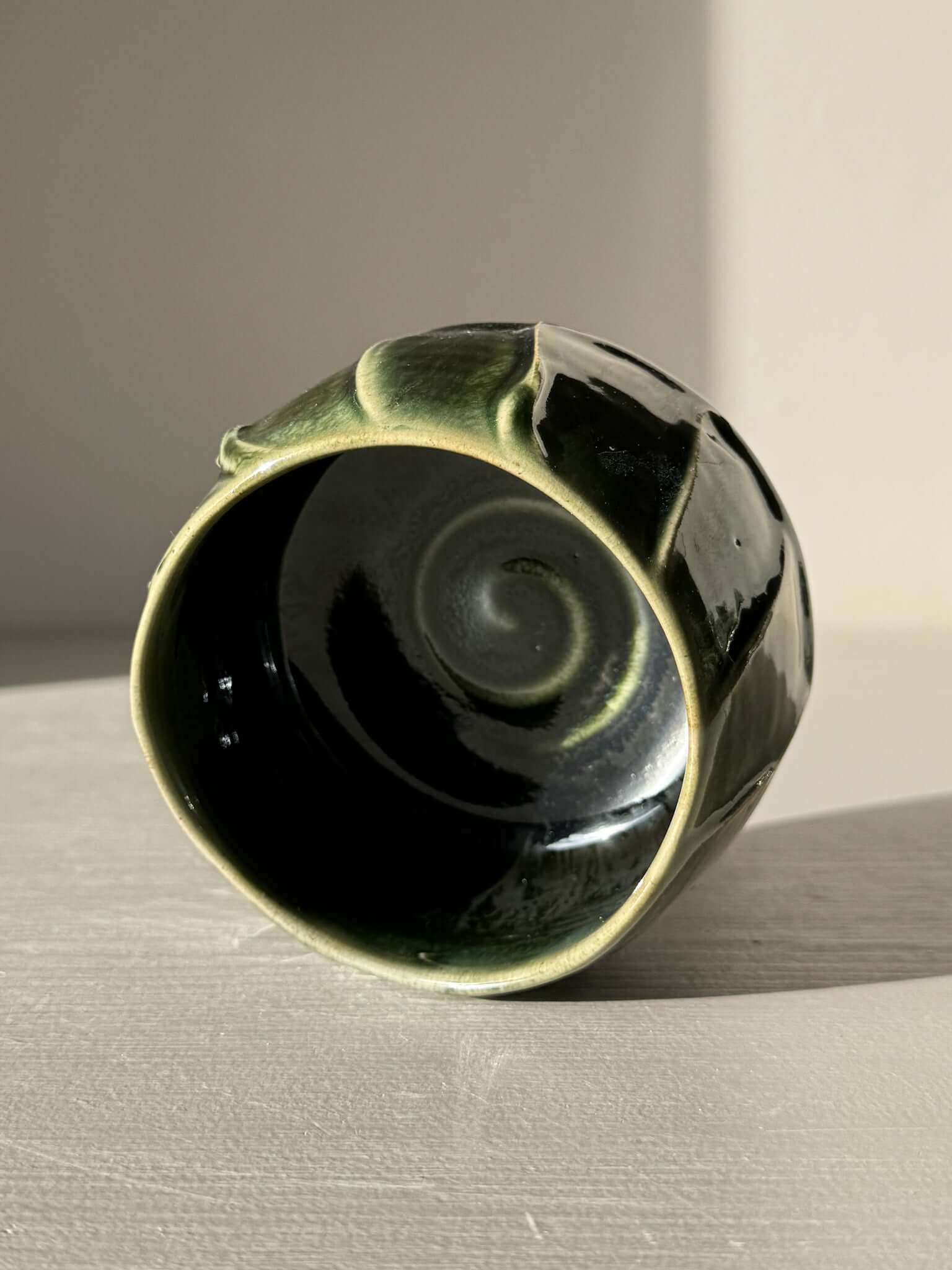 Yunomi Cup - Hinoki #28 with deep green glaze and slip-textured design, handcrafted for unique tea moments.